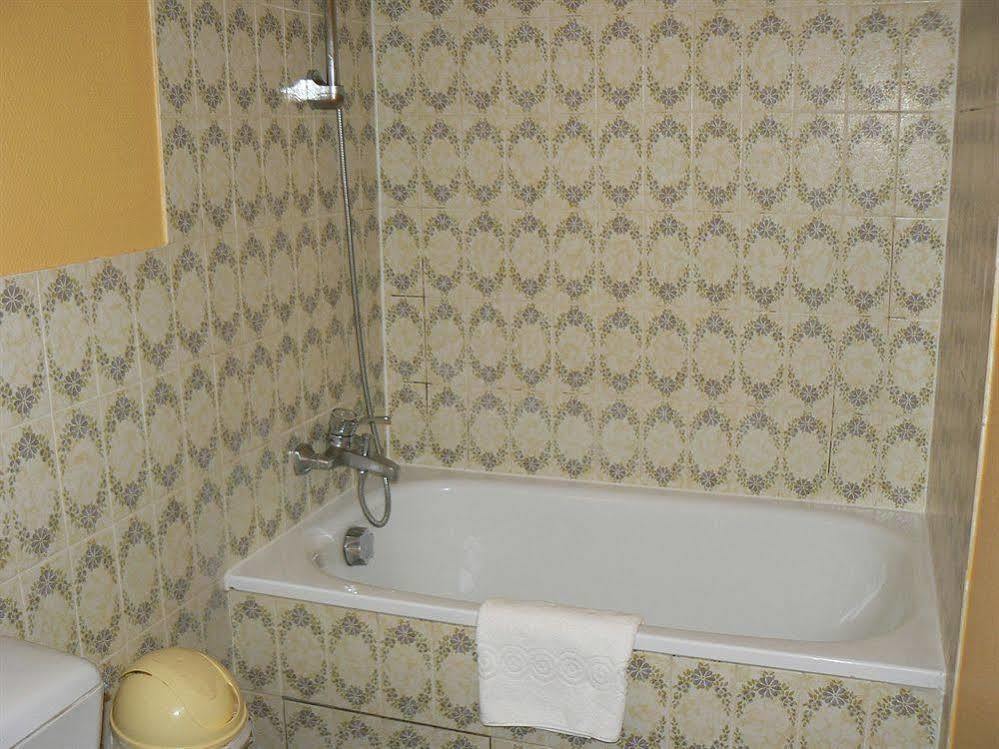 Logis Hotel Restaurant Auberge Saint Martin Surville  Εξωτερικό φωτογραφία